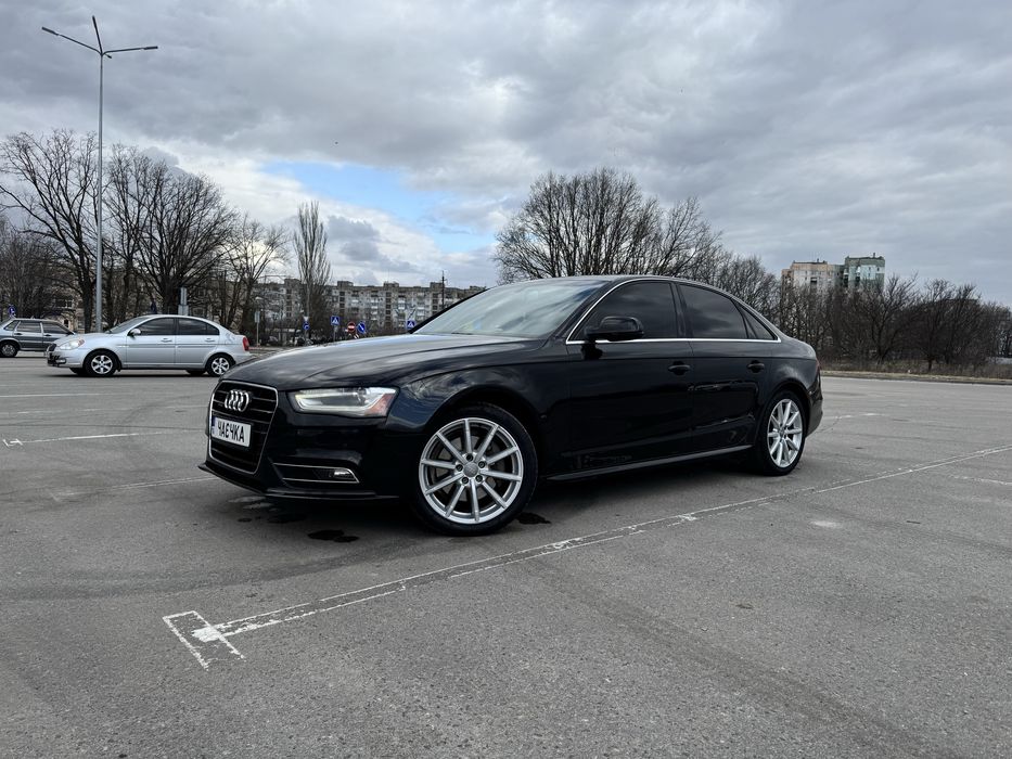Продам Ауді А4 2015