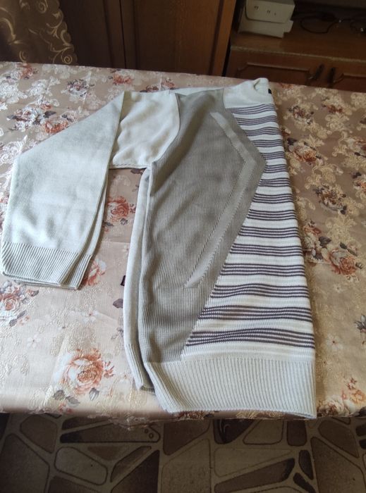 Чоловічий светр,новий,з єтікеткою! 52 розмір!