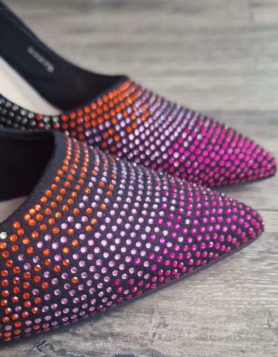 Szpilki Menbur full kolor