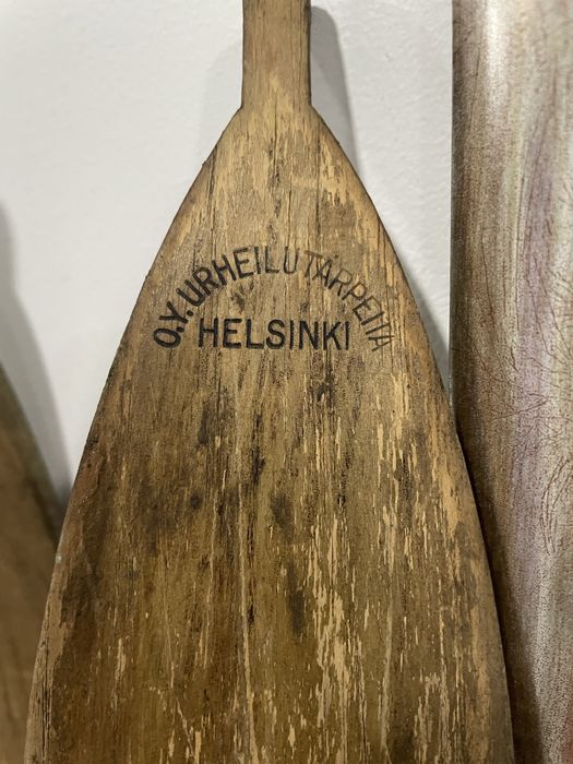 Zabytkowe narty drewniane