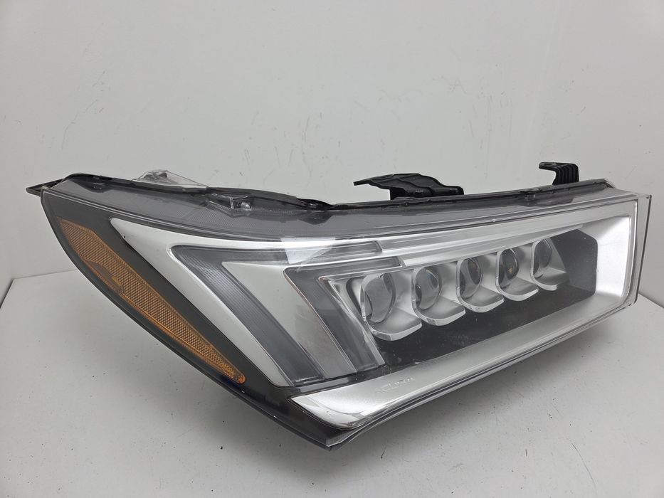 Фара права Acura MDX 2017-2020 USA