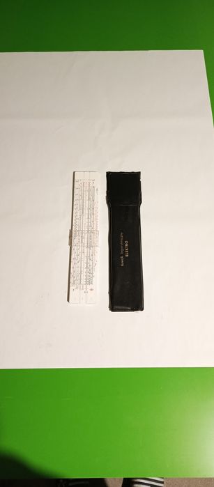 Używany suwak logarytmiczny