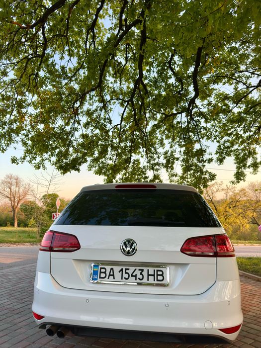 Продам Golf 7 2.0 TDI Highline Dynaudio