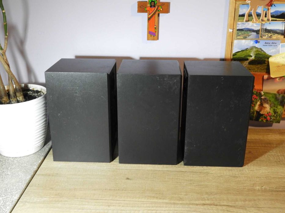 Kolumny Teufel M 80 część zestawu stereo lub kina domowego.