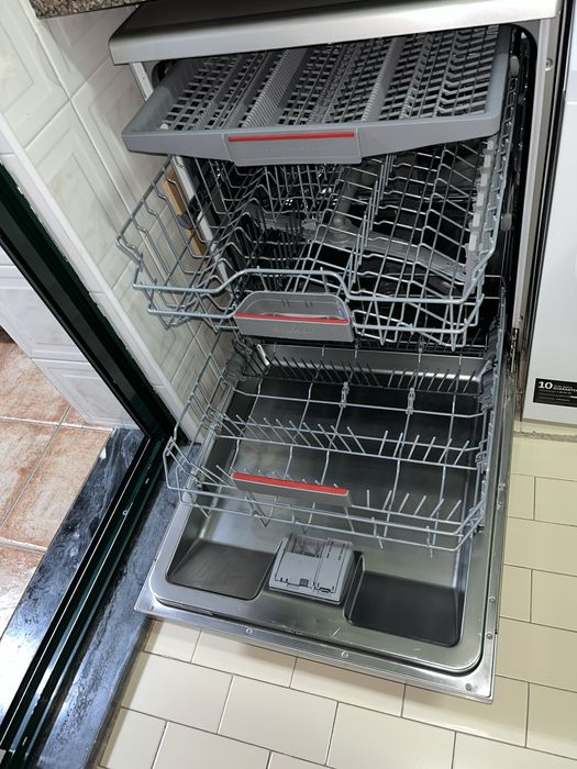 Máquina de Lavar Loiça Bosch SMS4EMI06E/30—Inox