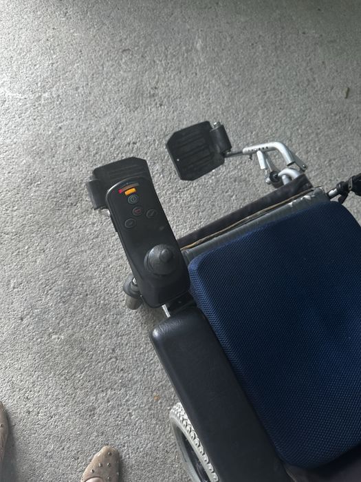 Cadeira de rodas eletrica