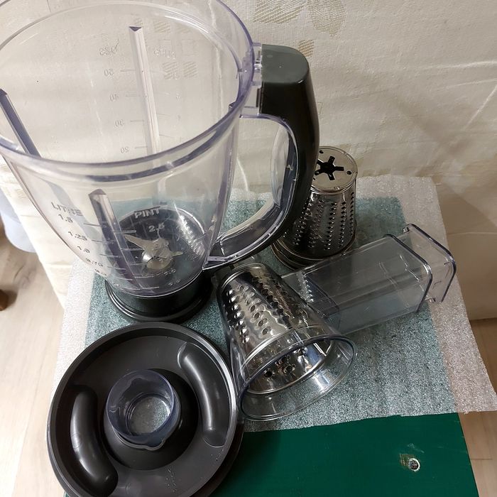 Кухонний комбайн.