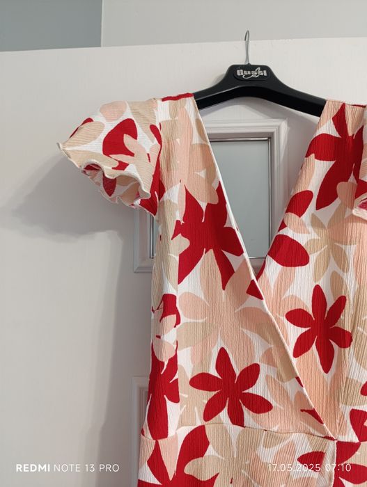 Sukienka w kwiaty Mohito letnia 36