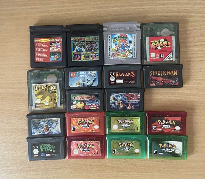 Lote de jogos GameBoy (GB / GBC / GBA)