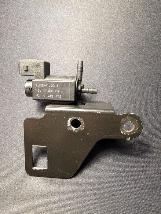 Válvula Solenoide de Vácuo BMW 709 619 Pierburg 7.22341.02