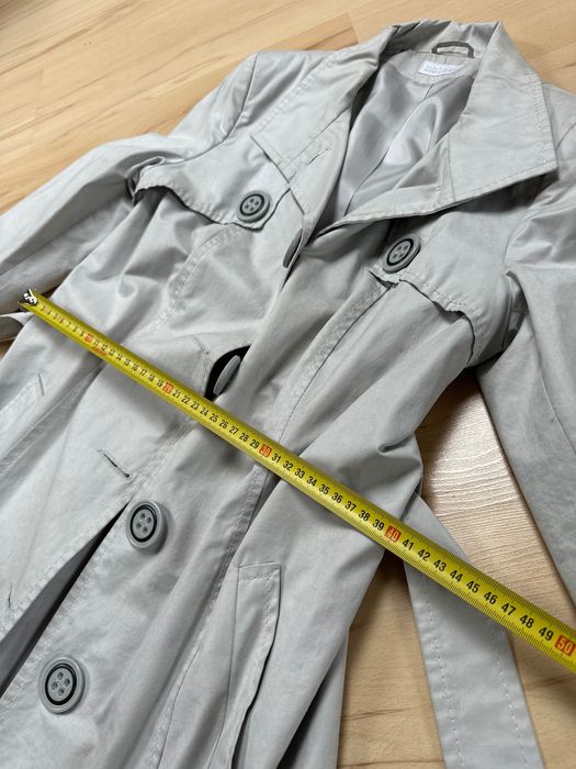 Trencz płaszcz jasny przejściowy szary srebrny
beżowy Bolero