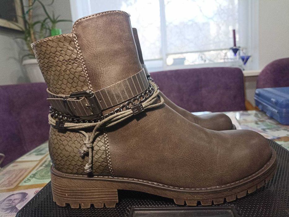 Полусапожки женские. Новые