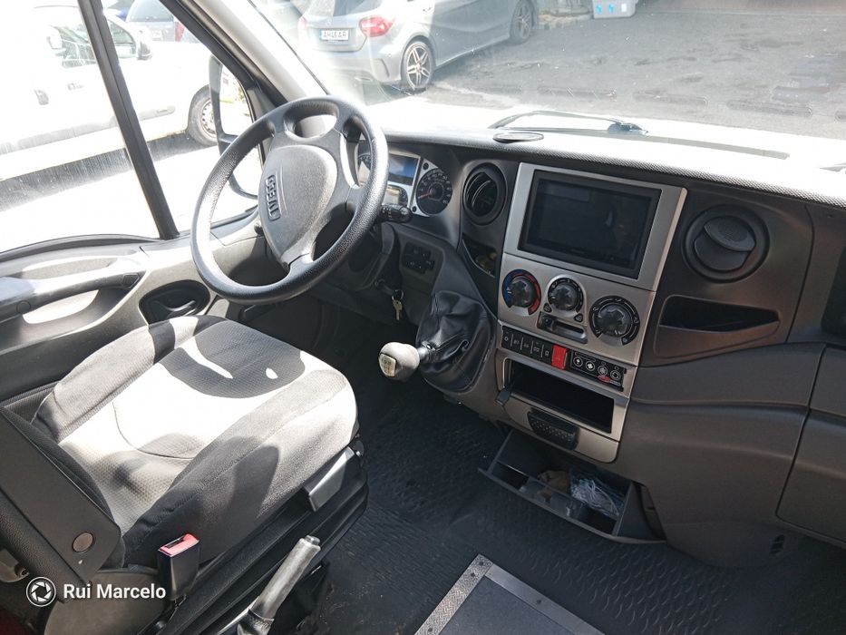 Iveco daily 2.3 9 lugares