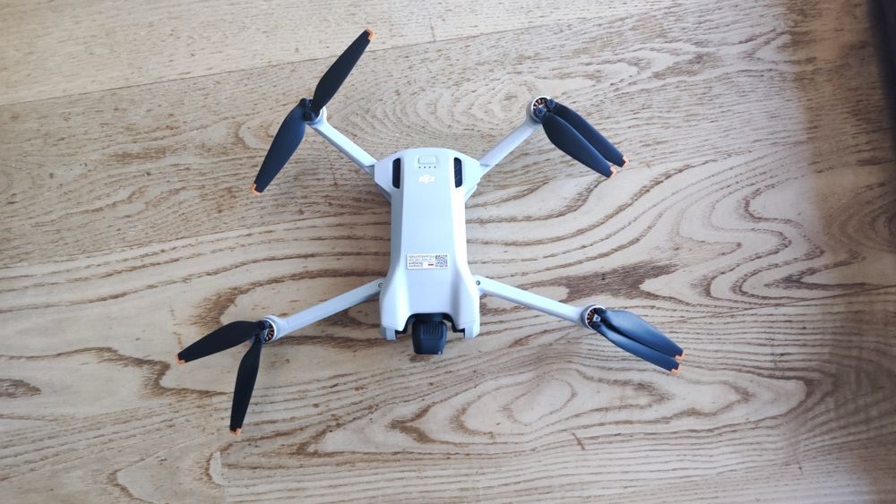 Dron DJI Mini 3 + DJI Care na 2026