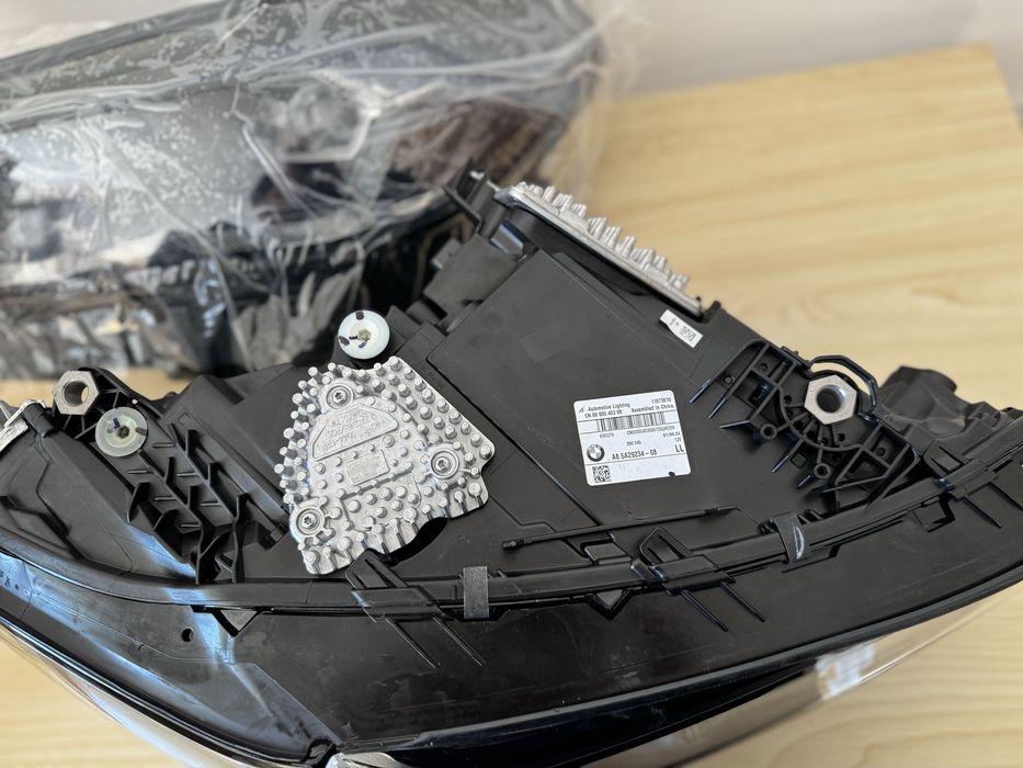 BMW G01, G02 X3 2021-2025 р передні фари Європа