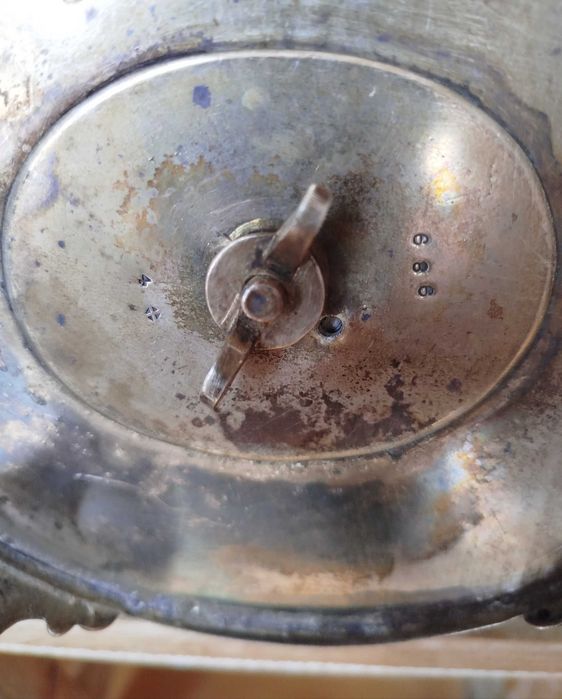 Antigo e belíssimo Suporte para Especieiros, casquinha de Prata