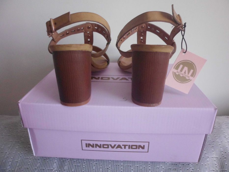 sandálias de senhora novas cor amarelo torrado