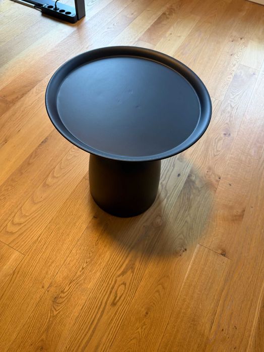 Mesa de Apoio Moderna em Metal Preto – Como Nova