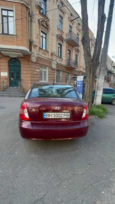 Продам Hyundai Accent 1.4 бензин, автомат.