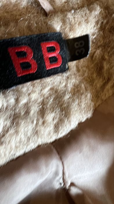 Krótka damska kurtka pluszowa 38 M