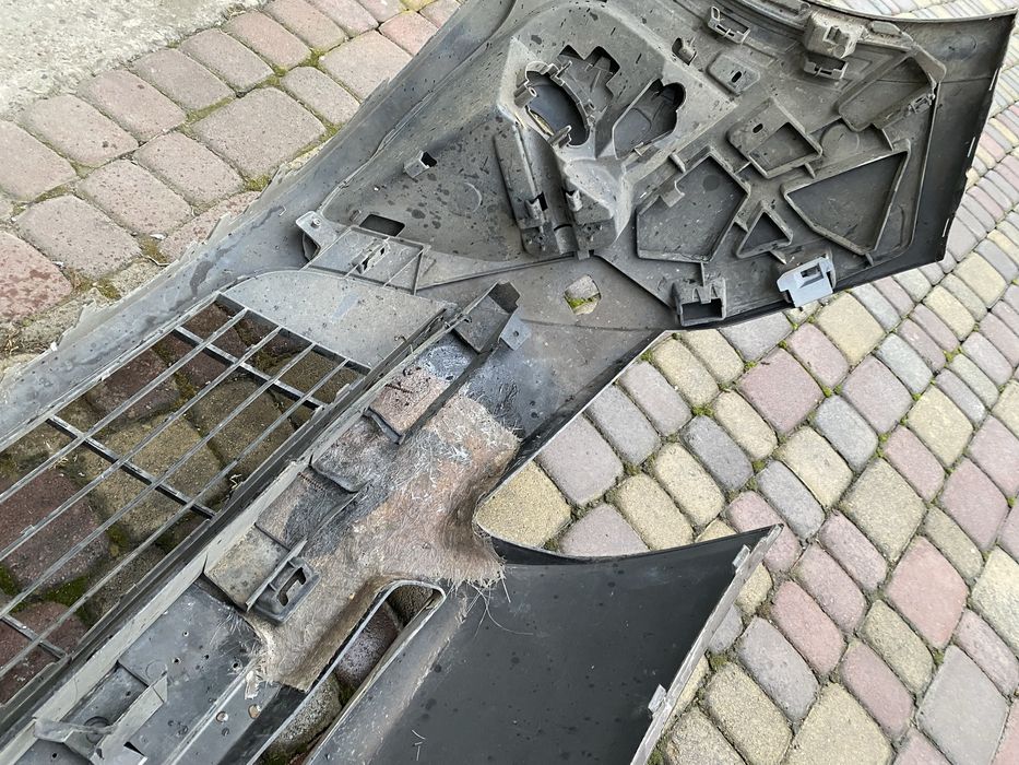 Бампер рено гранд сценік 3 з 2010 р.в