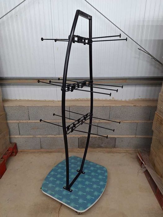 Expositor com ganchos para chinelos ou multi usos novo