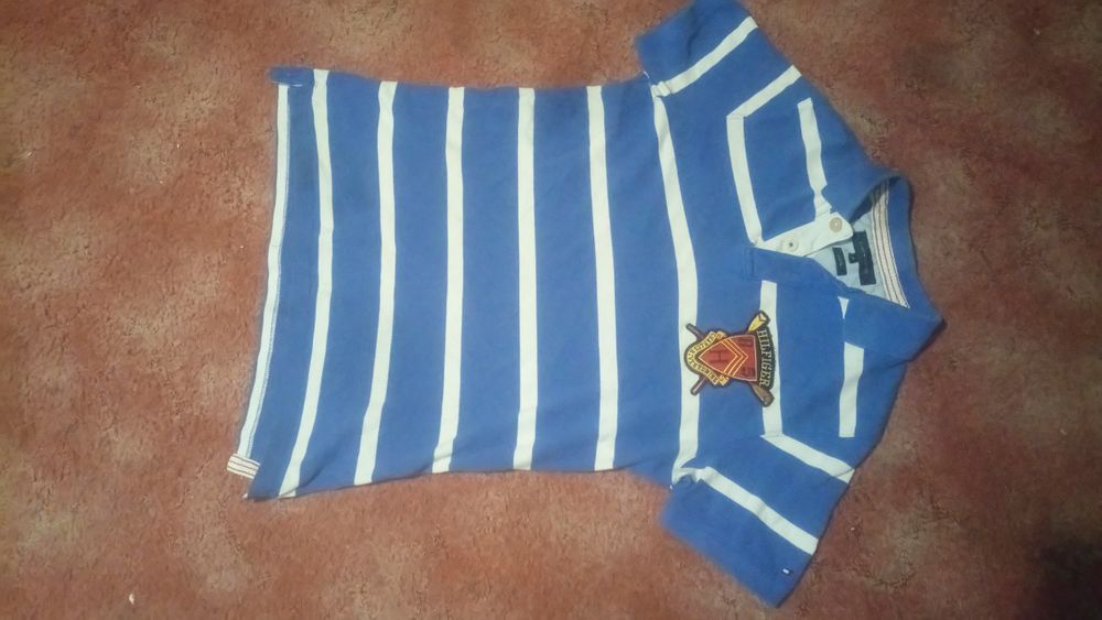 Tommy HILFIGER Футболка, в отличном состоянии.
