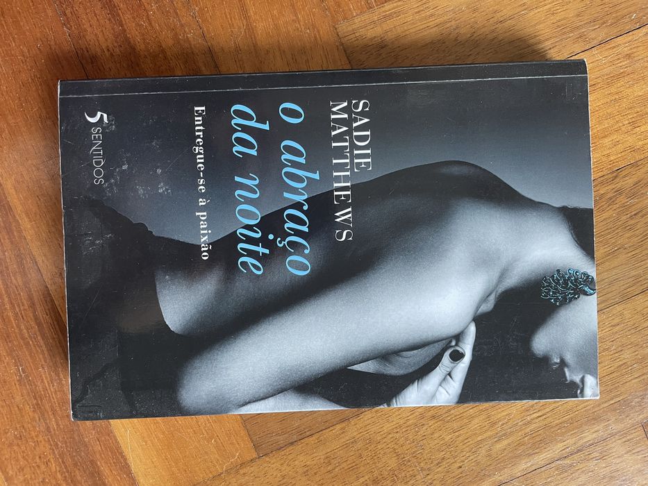 Livro: O Abraço da Noite de Sadie Matthews