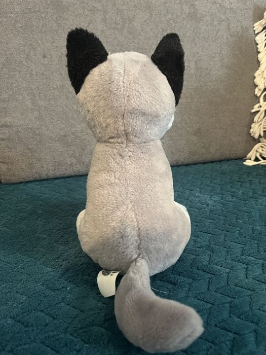 Maskotka pies Husky, wysokość ok. 24 cm.