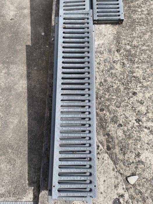 Calhas Grelhas galvanizadas