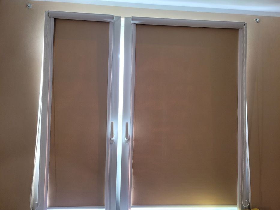 Rolety zaciemniające 100% wym. 39x129 cm i 75x129 cm
