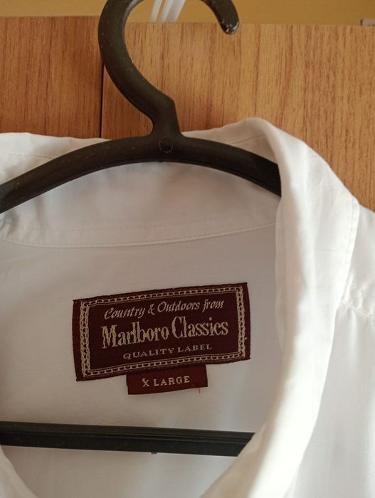 Camisa branca Malboro Classies