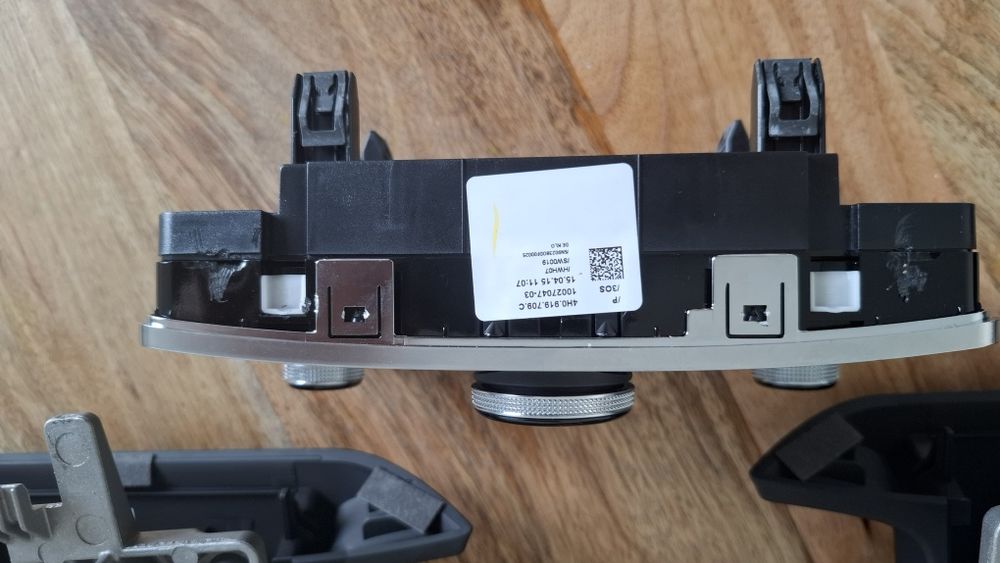 Audi A8 D4 zestaw DVD monitory NOWE