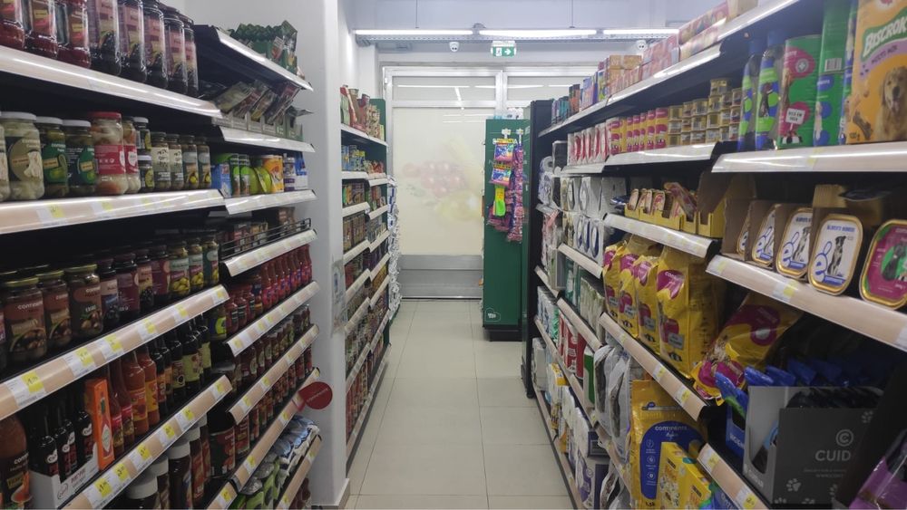Loja Supermercado e Cafetaria para TRESPASSE em pleno funcionamento