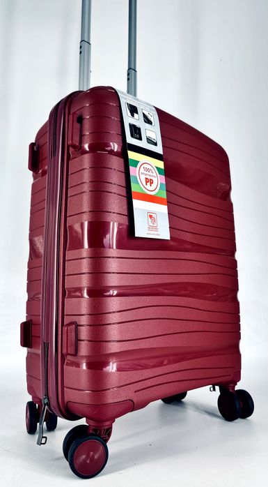 Nowa walizka PP burgund elastyczna mała kabinowa