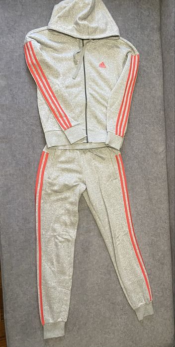Костюм adidas хорошое состояние