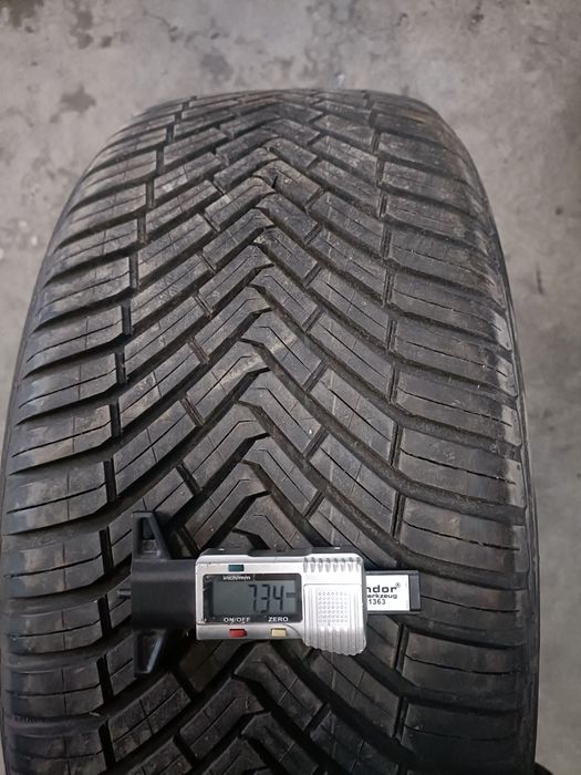 23r, Opona całoroczna Continental AllSeasonContact 235/50R18 101V XL