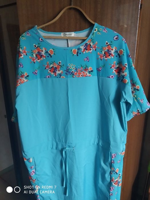 Платье приятного цвета