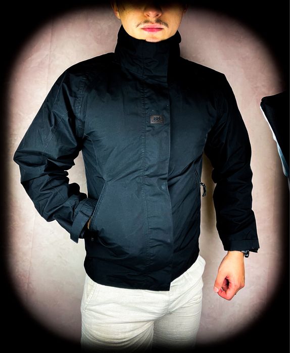 «Helly Hansen» Ocieplana Czarna Męska Kurtka bez Kaptura na Jesień (S)