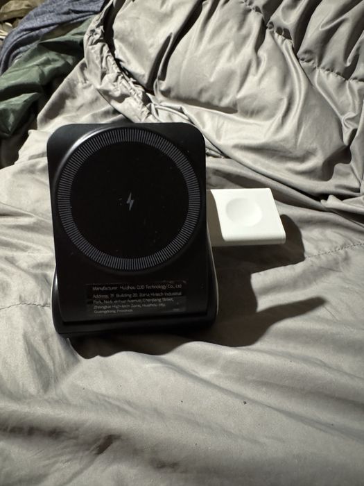 Беспроводная зарядка 3в1, с светильником.