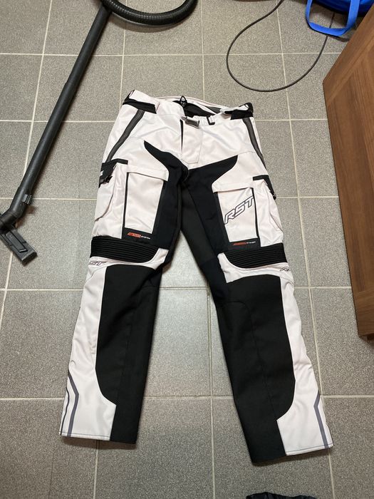 Nowy kombinezon motocyklowy RST adventure III