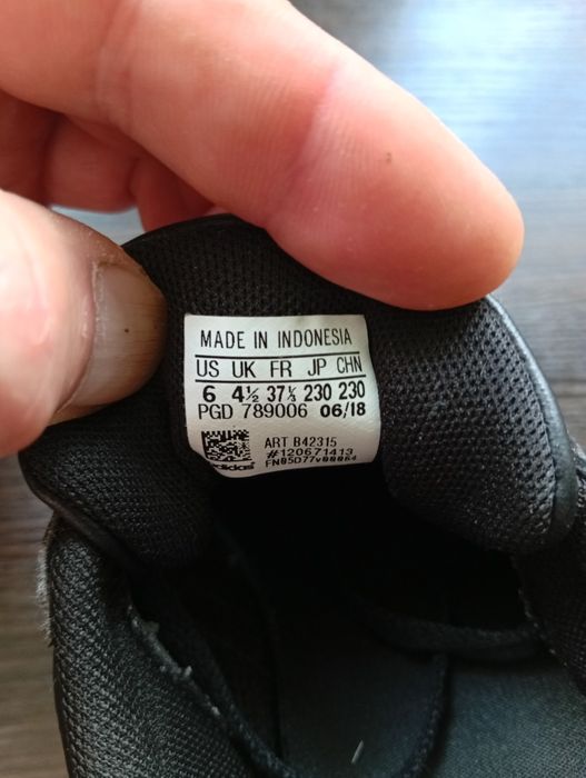 Кросівки жіночі б/в Adidas VL Court 2.0 (37 /23,5cm)). Виробник Індонезія.