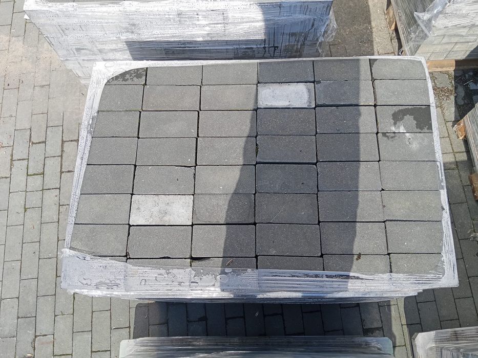 Kostka brukowa z rozbiorki mało uzywana  1500m2