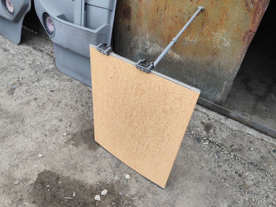 VW Transporter T4 Multivan stolik