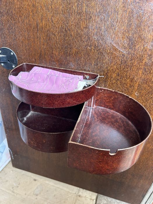 Мальва швейна машинка