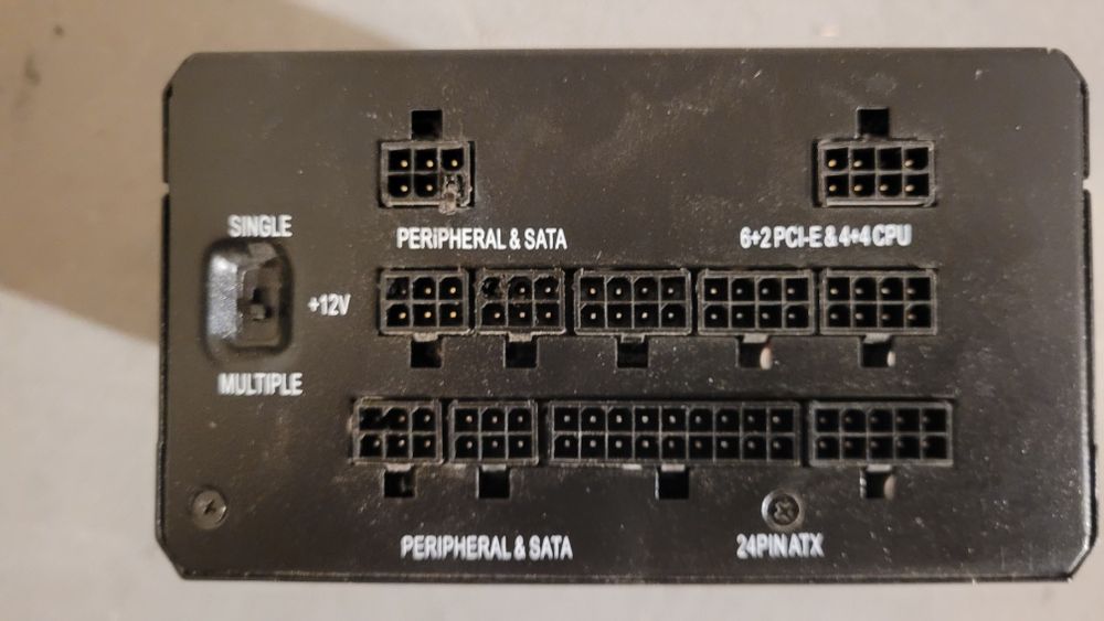 Zasilacz Corsair HX 750