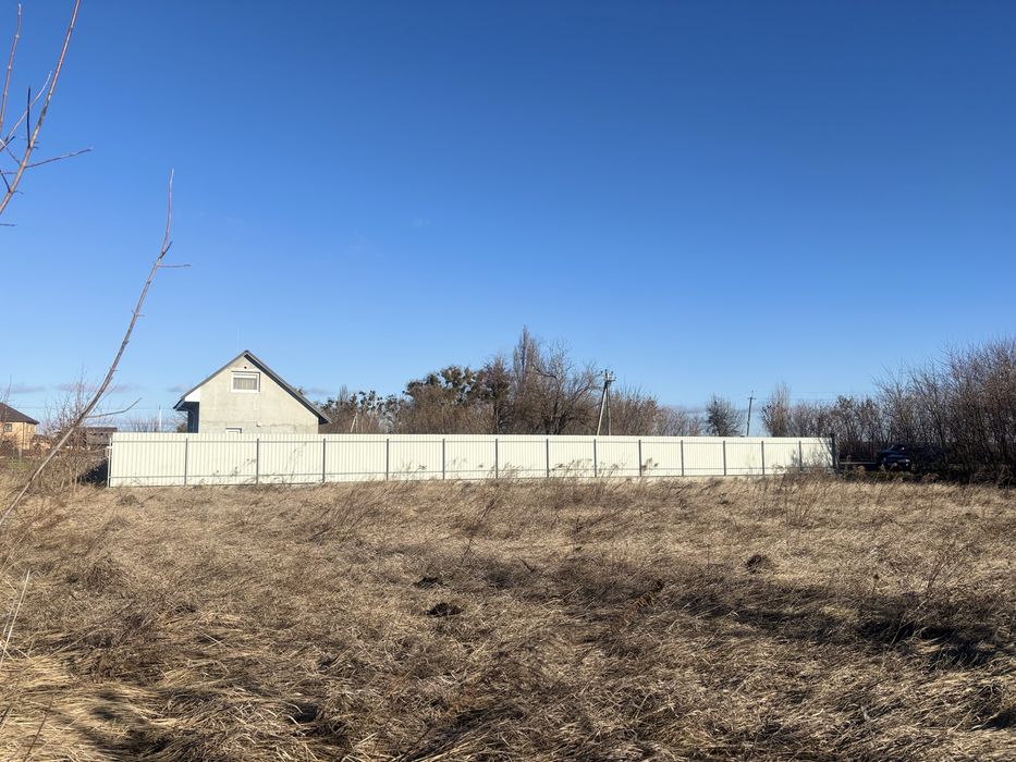 Продам фасадну ділянку