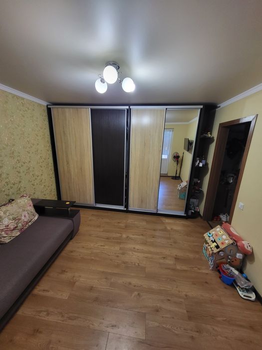 Терміново! Продам 1 кімнатну Зарічанська