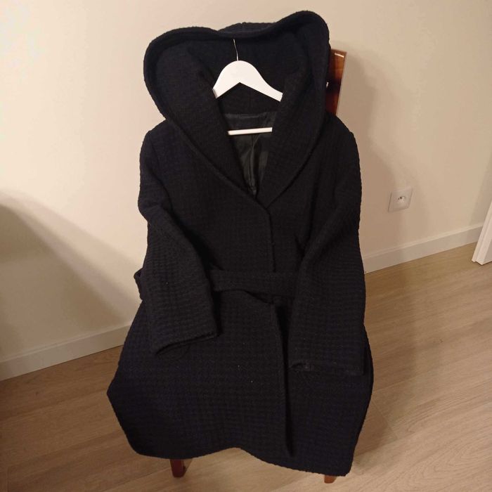 Płaszcz wełniany marki HERA