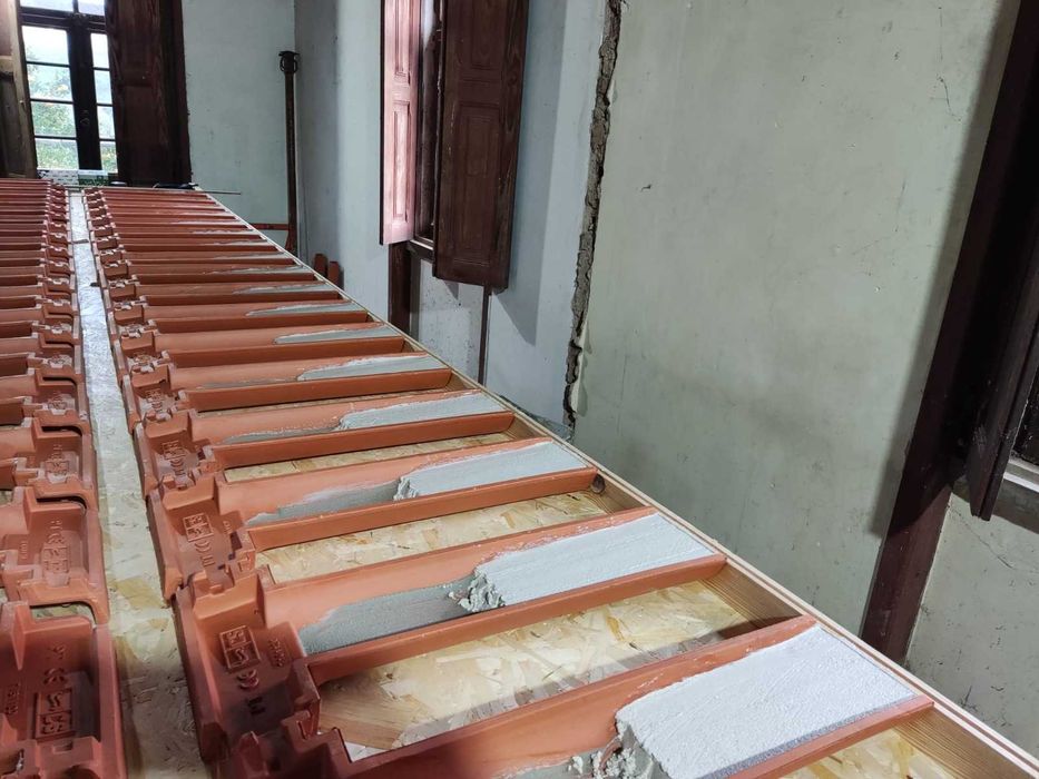 Beira, beirado, telhado